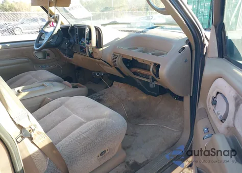 1995 Chevrolet Tahoe C1500 z USA, uszkodzony, nr VIN 1GNEC13K3SJ403068